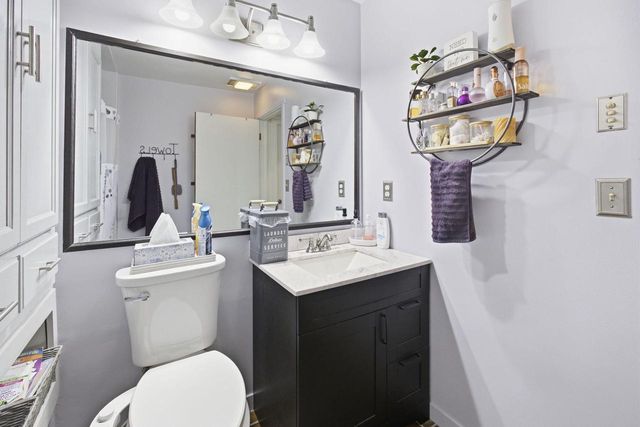 1336 S 92nd STREET, West Allis, WI 53214