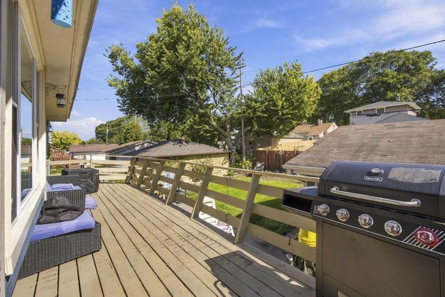 1336 S 92nd STREET, West Allis, WI 53214