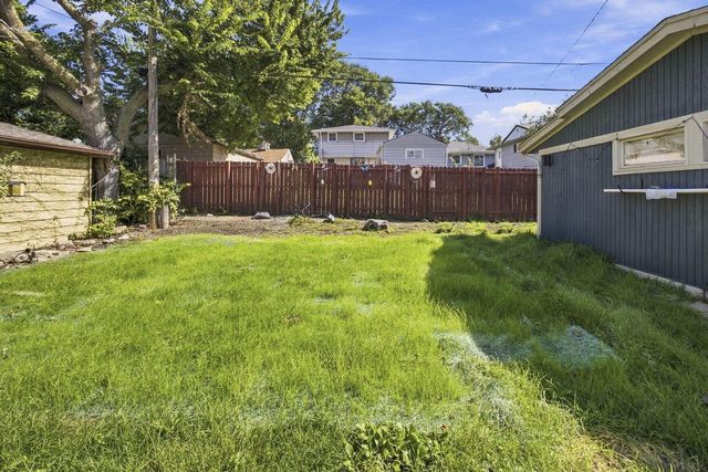 1336 S 92nd STREET, West Allis, WI 53214