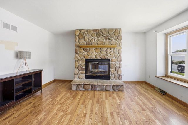 1336 S 92nd STREET, West Allis, WI 53214