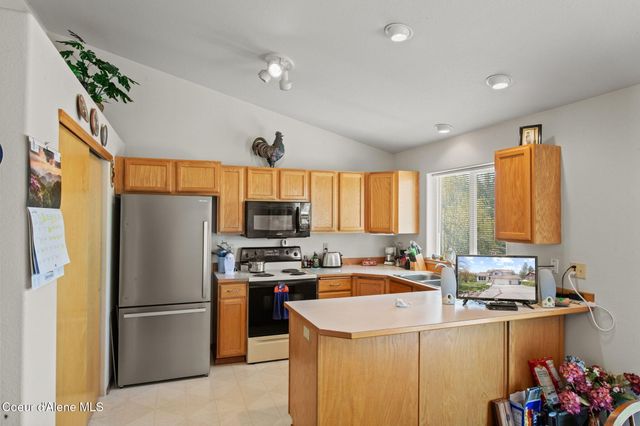 720 Stoneridge RD, Blanchard, ID 83804