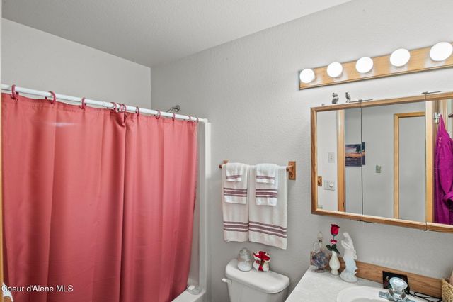 720 Stoneridge RD, Blanchard, ID 83804