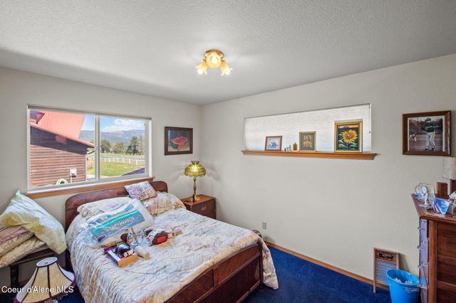 720 Stoneridge RD, Blanchard, ID 83804