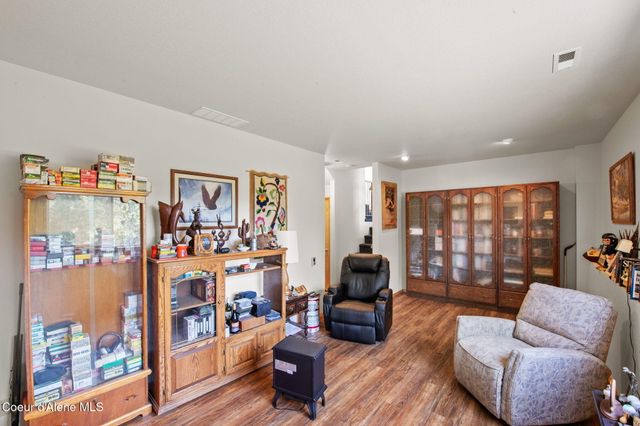 720 Stoneridge RD, Blanchard, ID 83804
