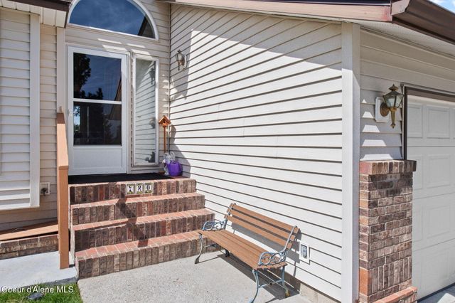 720 Stoneridge RD, Blanchard, ID 83804