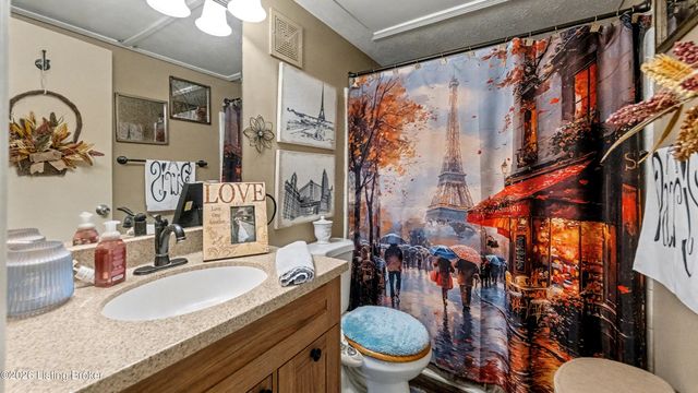 252 El Conquistador Pl, Louisville, KY 40220