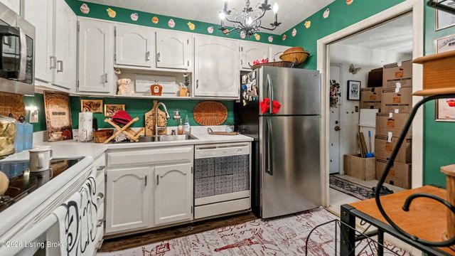 252 El Conquistador Pl, Louisville, KY 40220