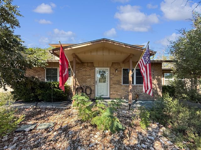 1406 N Harper Rd, Kerrville, TX 78028