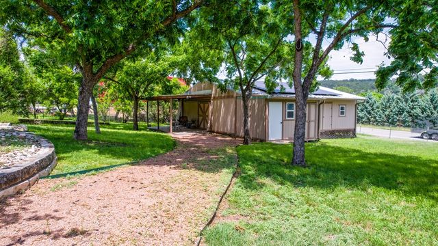 1406 N Harper Rd, Kerrville, TX 78028
