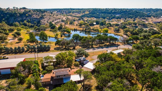 1406 N Harper Rd, Kerrville, TX 78028