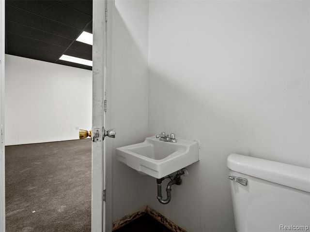 23409 Dequindre Road, Hazel Park, MI 48030