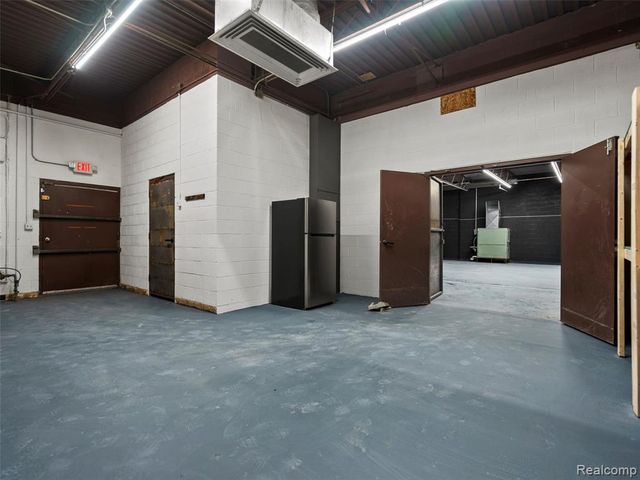 23409 Dequindre Road, Hazel Park, MI 48030