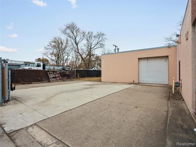 23409 Dequindre Road, Hazel Park, MI 48030