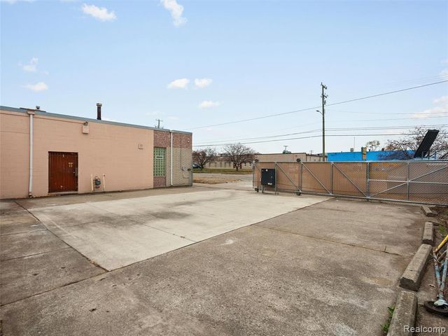 23409 Dequindre Road, Hazel Park, MI 48030