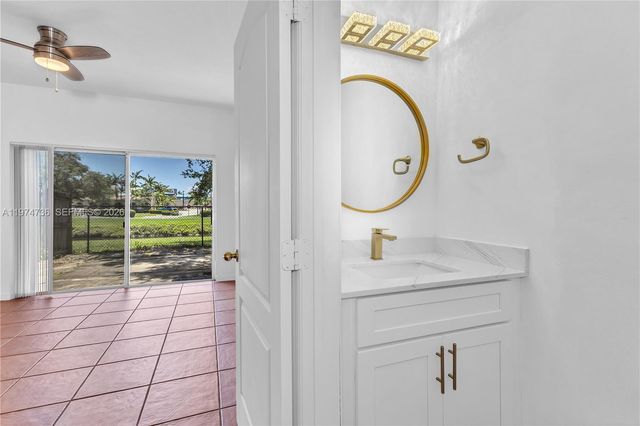 15750 SW 92nd Ave 20C, Palmetto Bay, FL 33157