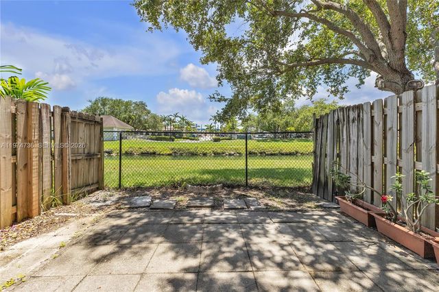 15750 SW 92nd Ave 20C, Palmetto Bay, FL 33157