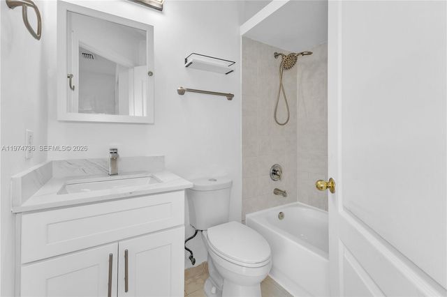 15750 SW 92nd Ave 20C, Palmetto Bay, FL 33157