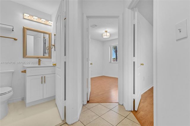 15750 SW 92nd Ave 20C, Palmetto Bay, FL 33157