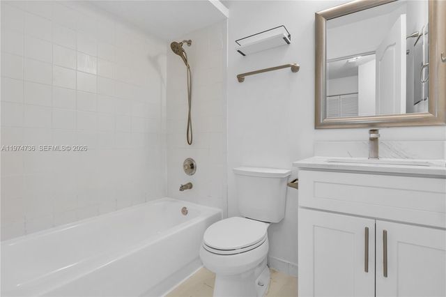 15750 SW 92nd Ave 20C, Palmetto Bay, FL 33157