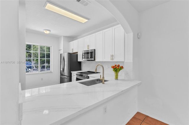 15750 SW 92nd Ave 20C, Palmetto Bay, FL 33157