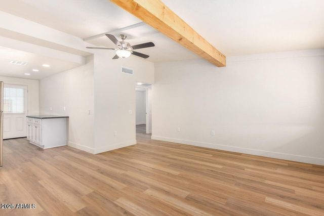 6049 W Laurie Lane Apt 5, Glendale, AZ 85302