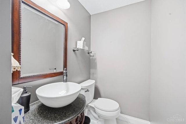 4290 Fox Hollow Drive, Cincinnati, OH 45241