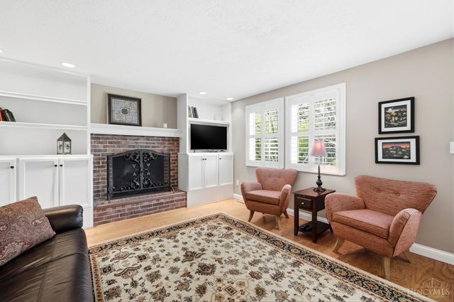 4290 Fox Hollow Drive, Cincinnati, OH 45241