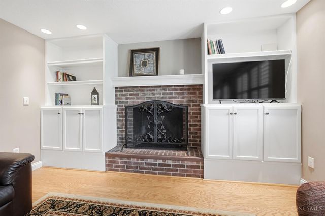 4290 Fox Hollow Drive, Cincinnati, OH 45241