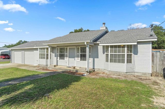5245 Medina Rd, Pensacola, FL 32507