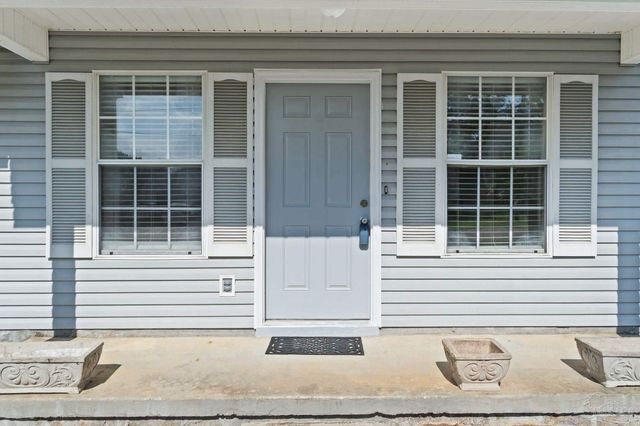 5245 Medina Rd, Pensacola, FL 32507