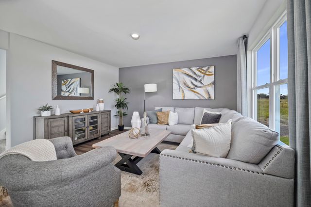 132 Cressmoor Boulevard, Hobart, IN 46342