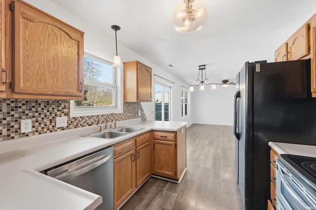 2823 Jacobs Creek Run, Fort Wayne, IN 46825