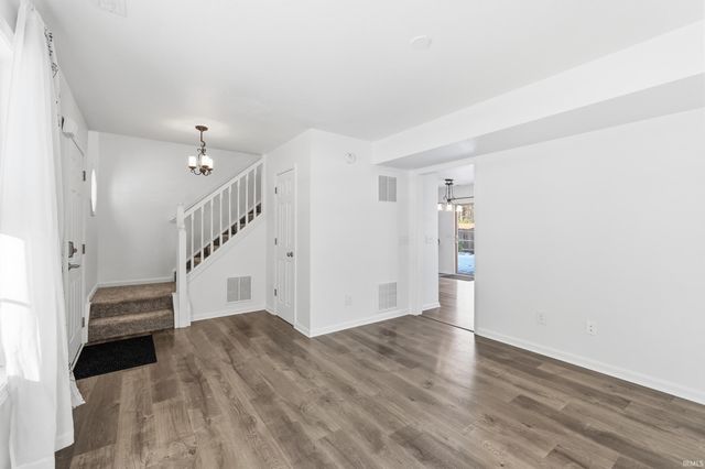 2823 Jacobs Creek Run, Fort Wayne, IN 46825