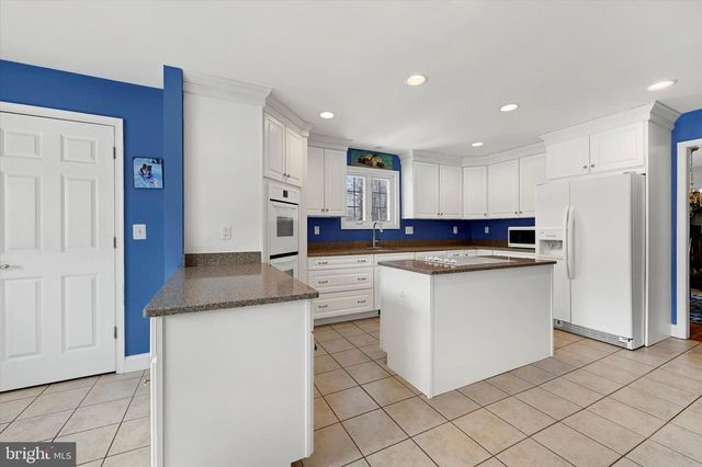 1 WINDEMERE PKWY, Phoenix, MD 21131