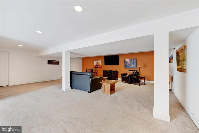 1 WINDEMERE PKWY, Phoenix, MD 21131