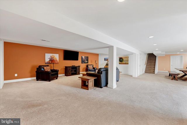 1 WINDEMERE PKWY, Phoenix, MD 21131