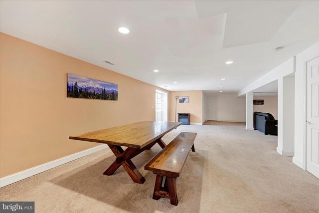 1 WINDEMERE PKWY, Phoenix, MD 21131