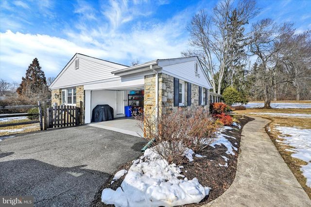 1 WINDEMERE PKWY, Phoenix, MD 21131