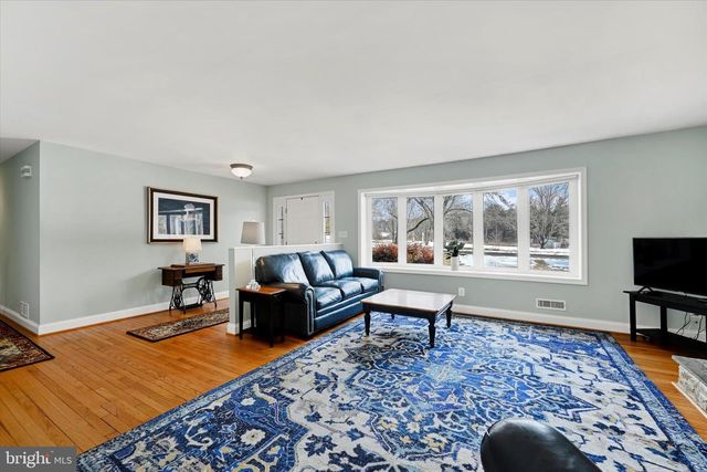 1 WINDEMERE PKWY, Phoenix, MD 21131