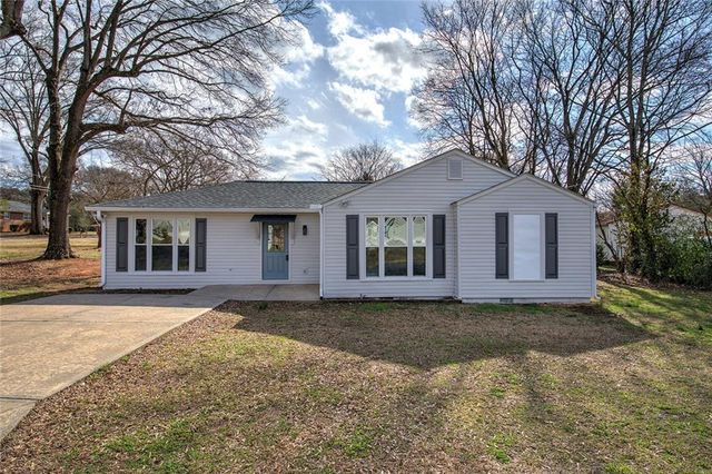 30 Grove Circle, Cartersville, GA 30120