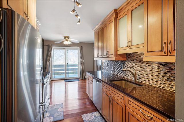 52 Sierra Vista Lane, Valley Cottage, NY 10989