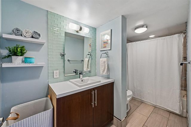 2830 Riverside Drive 103-3, Coral Springs, FL 33065