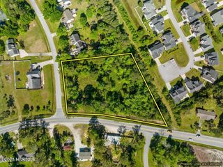 100 Tiffany Way, Beaufort, NC 28516