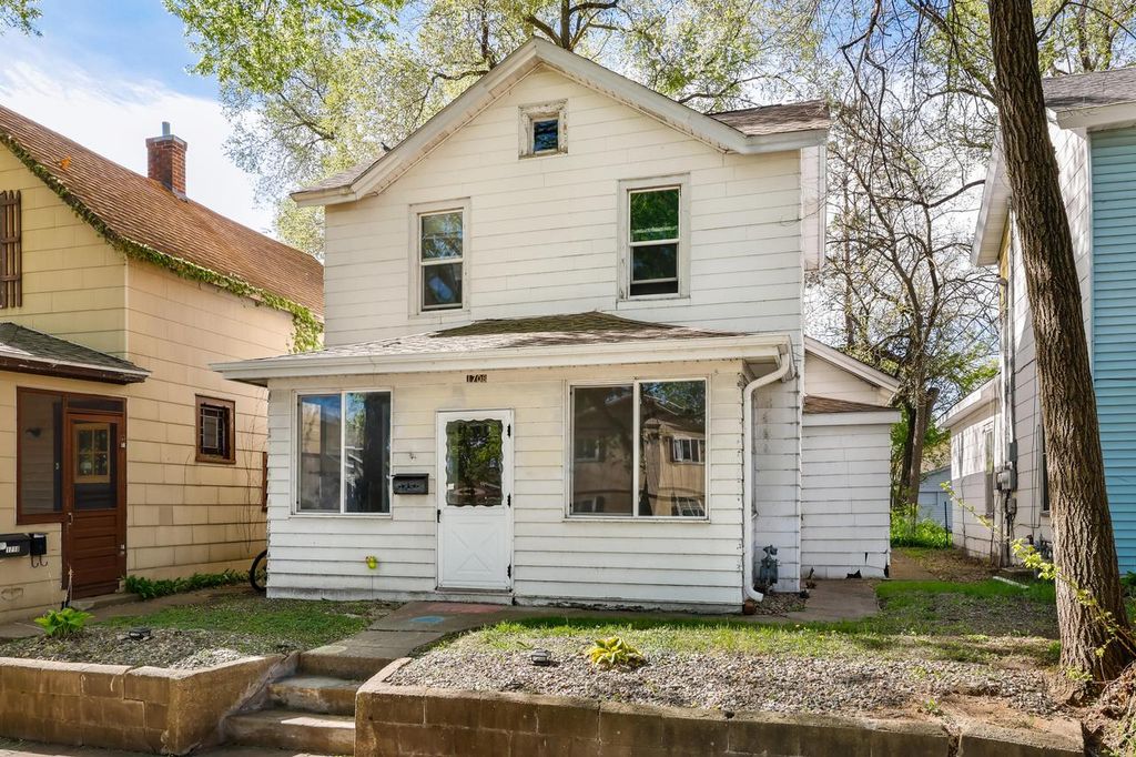 1708 Market STREET, La Crosse, WI 54601