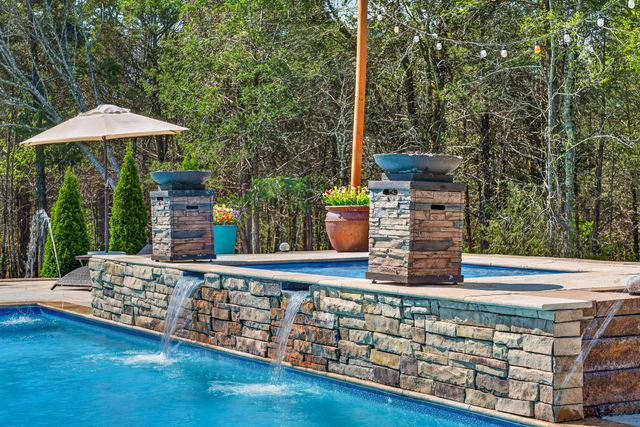 228 Weaver Rd, Lebanon, TN 37090