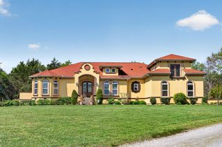 228 Weaver Rd, Lebanon, TN 37090