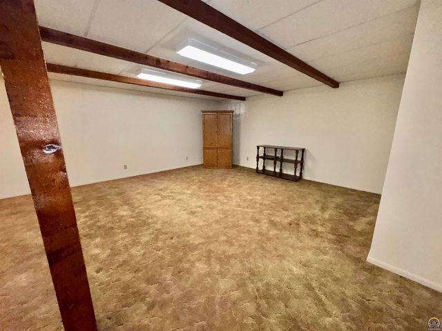 1038 SW Randolph AVE, Topeka, KS 66604