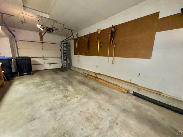 1038 SW Randolph AVE, Topeka, KS 66604