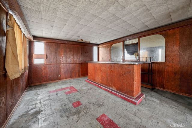 1305 W 84th, Los Angeles, CA 90044