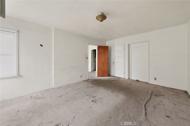 1305 W 84th, Los Angeles, CA 90044